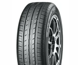 Opona 215/55R17 BLUEARTH-ES ES32 94V YOKOHAMA